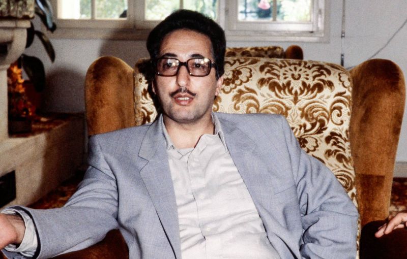 Abolhassan Banisadr, premier président élu d'Iran, forcé à l'exil
