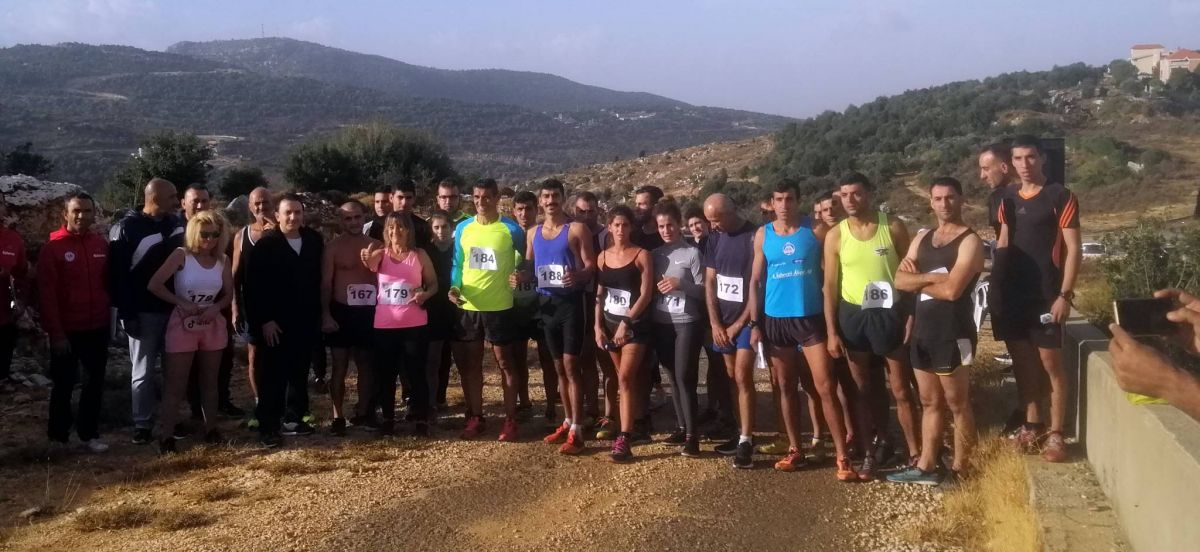 Course de cross-country en soutien aux malades atteintes du cancer du sein