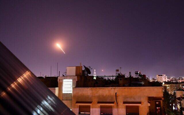 Frappe de missiles israéliens près de Damas, deux soldats blessés selon la Syrie