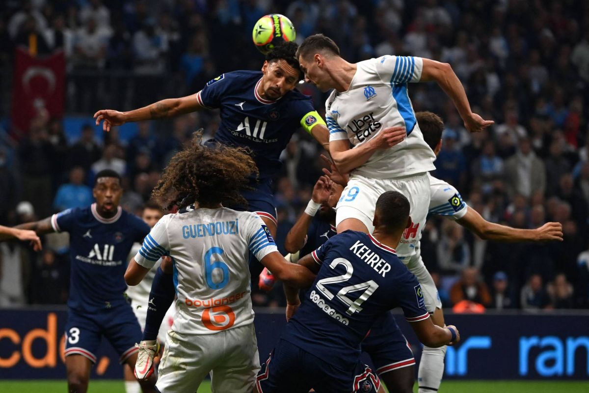Amsterdam et Liverpool étrillent Eindhoven et Manchester United