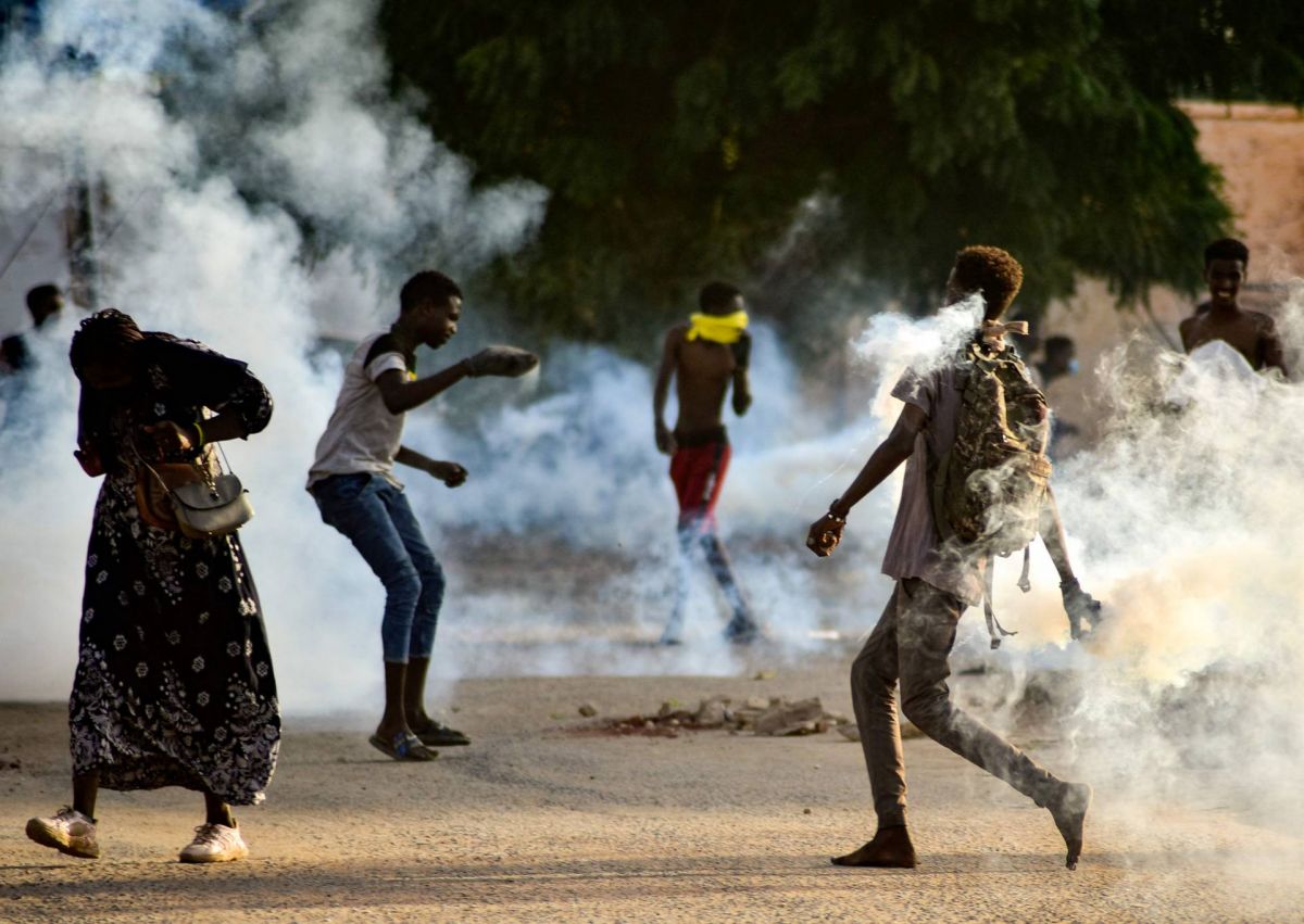 Nouveaux affrontements à Khartoum au quatrième jour du coup d’État