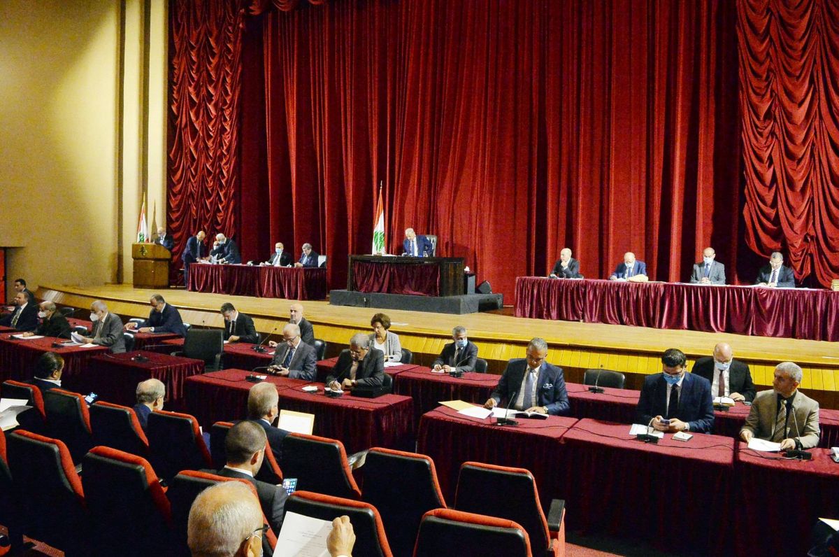 Début de la séance plénière du Parlement, les amendements à la loi électorale au menu