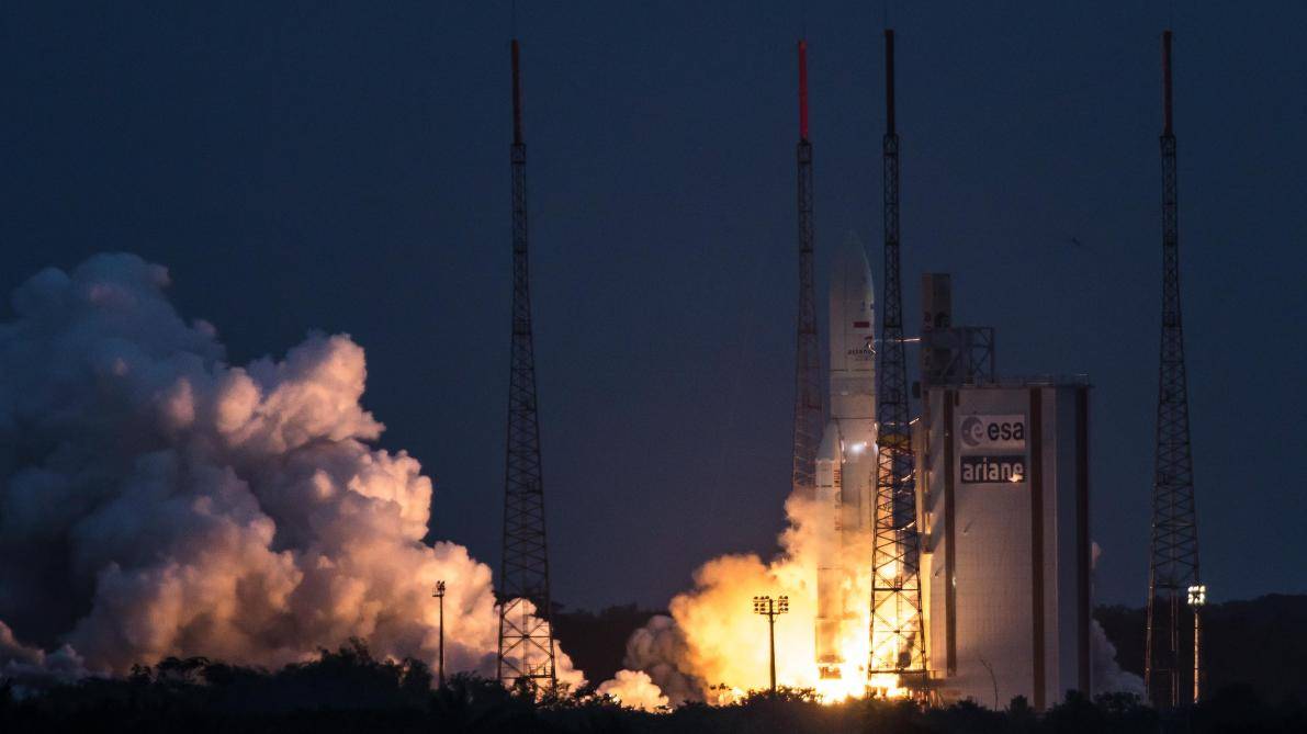 Paris lance un satellite militaire dernière génération