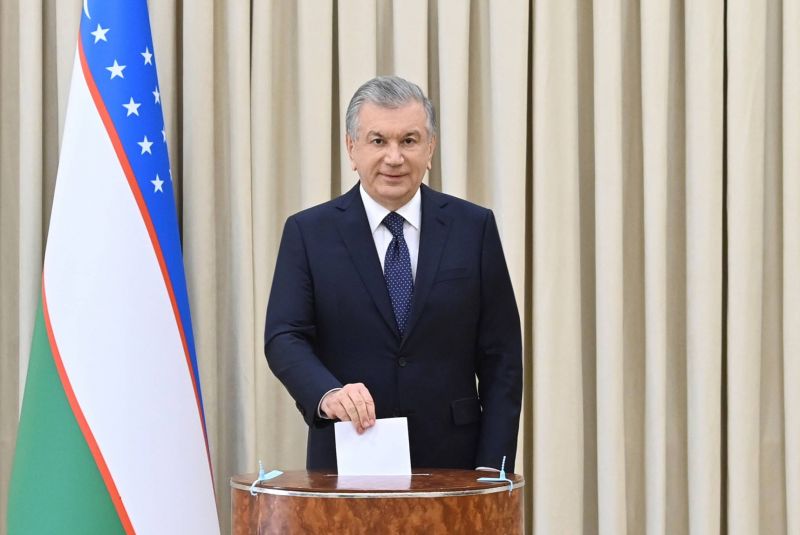 Le président Mirzioïev réélu avec 80% des voix