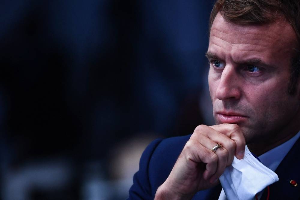 Colère française après la fuite d'un SMS de Macron à Morrison