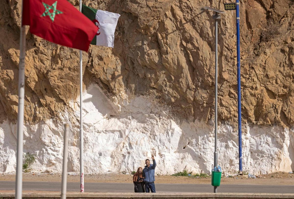 Rabat extrade 12 personnes recherchées par Alger pour trafic de drogue