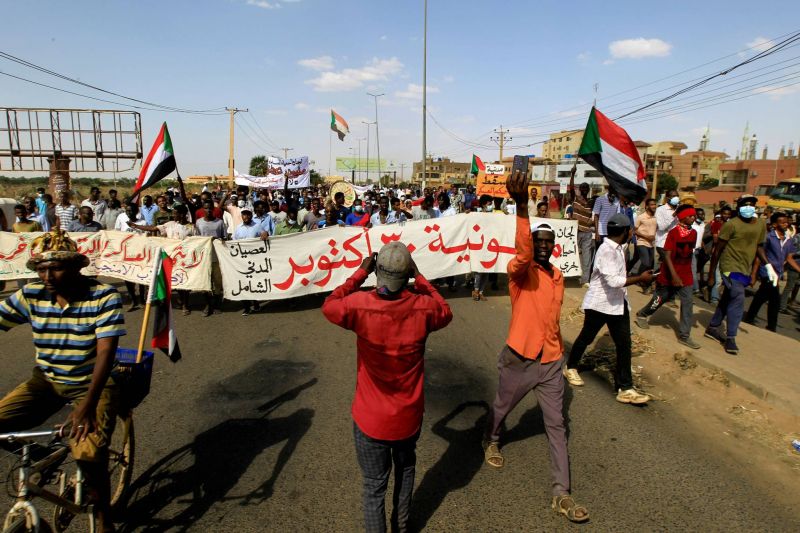 Au Soudan post-coup d'Etat, grenades lacrymogènes contre désobéissance civile