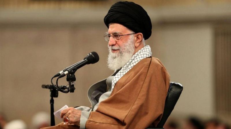 Un journal suspendu pour avoir fait un lien entre Khamenei et la pauvreté