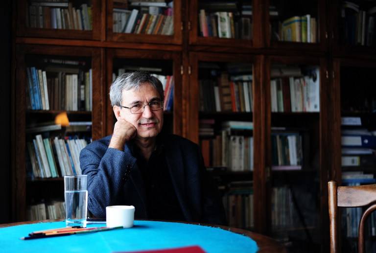 Le Nobel de littérature Orhan Pamuk à nouveau ciblé par la justice turque