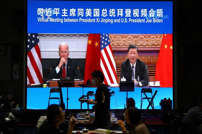 Biden et Xi se parlent longuement, mais restent à couteaux tirés sur Taïwan