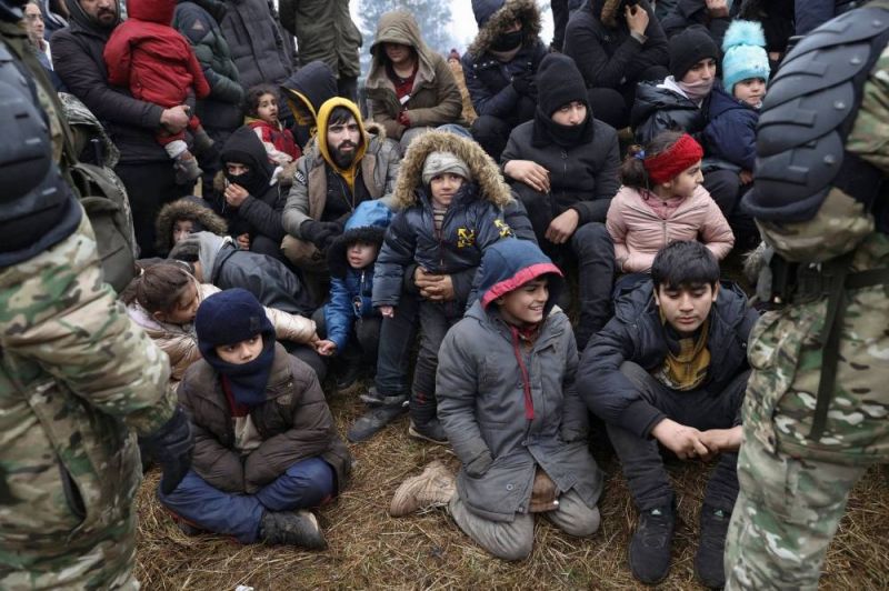Le Bélarus assure vouloir rapatrier des migrants mais l'UE prépare des sanctions