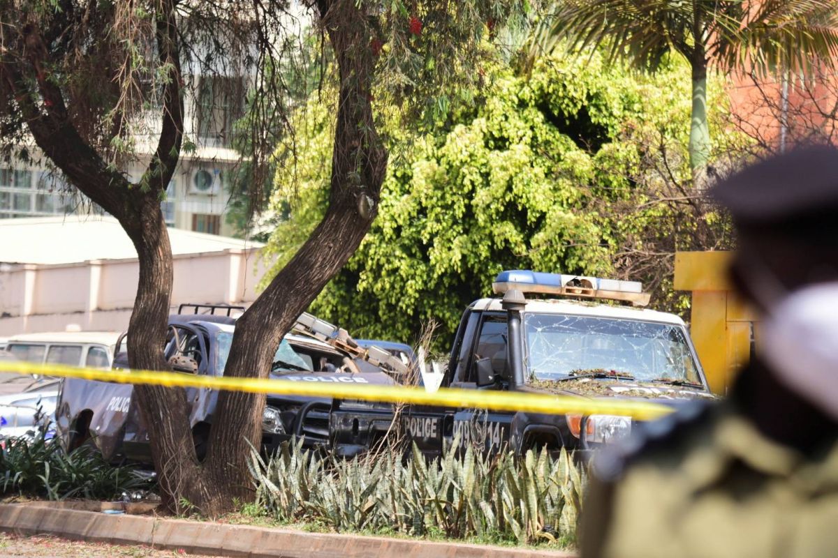 Trois morts, 33 blessés dans les deux 