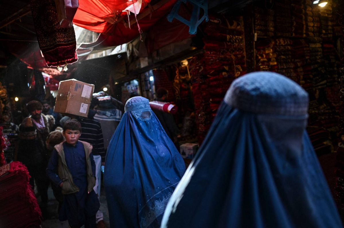 Comment nourrir ses enfants ? 
Le désespoir des Afghanes, privées de travail