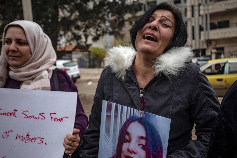 Des familles kurdes protestent contre l'enrôlement forcé de leurs enfants