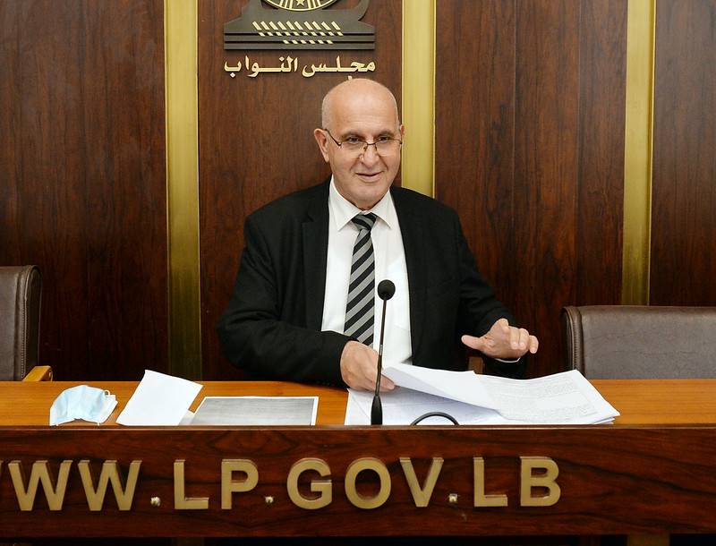 Hausse du prix des médicaments : Mikati discute de solutions avec la commission de la Santé