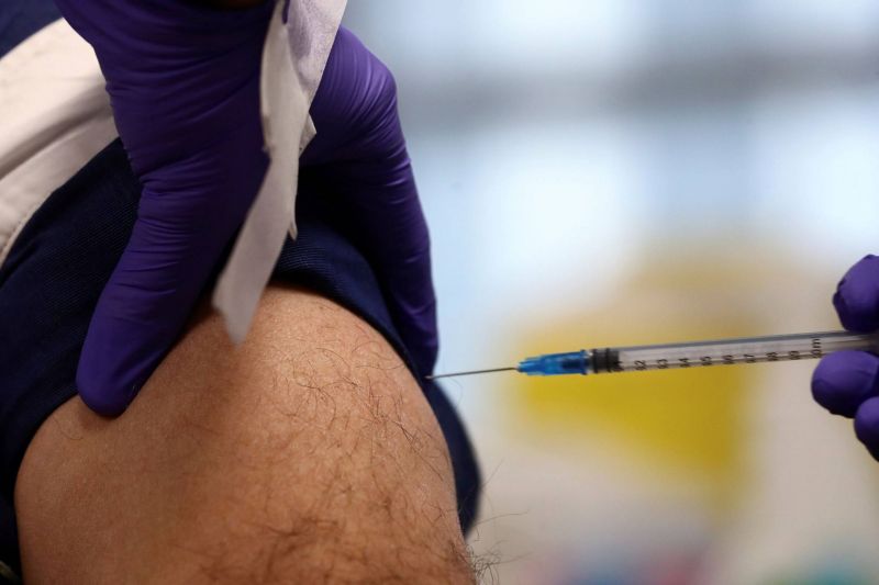 Les autorités sanitaires recommandent une troisième dose de vaccin dès 18 ans