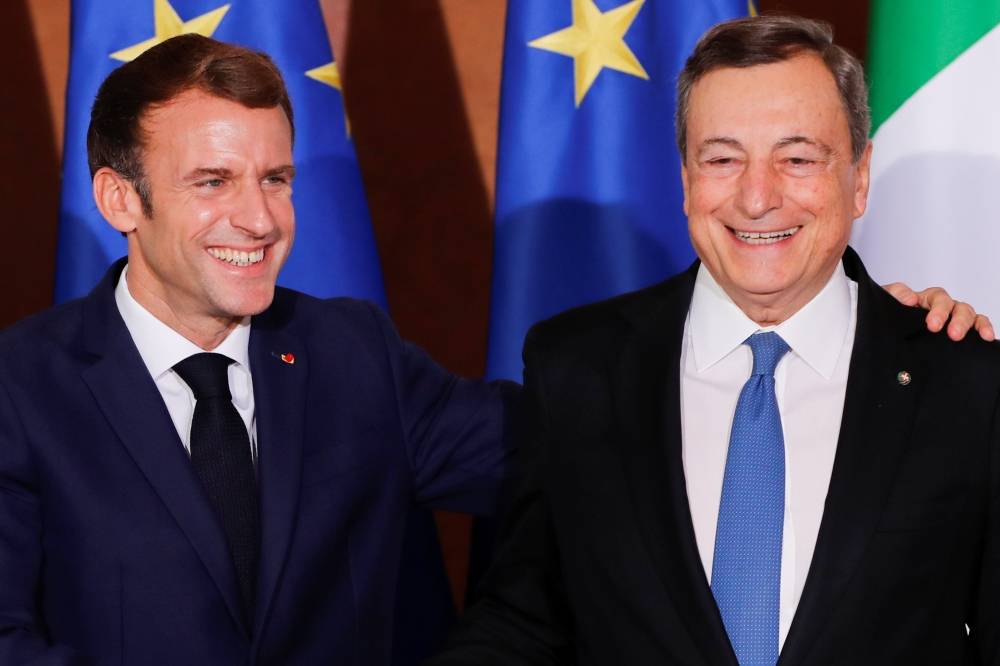 France et Italie signent à Rome un traité de coopération en grande pompe