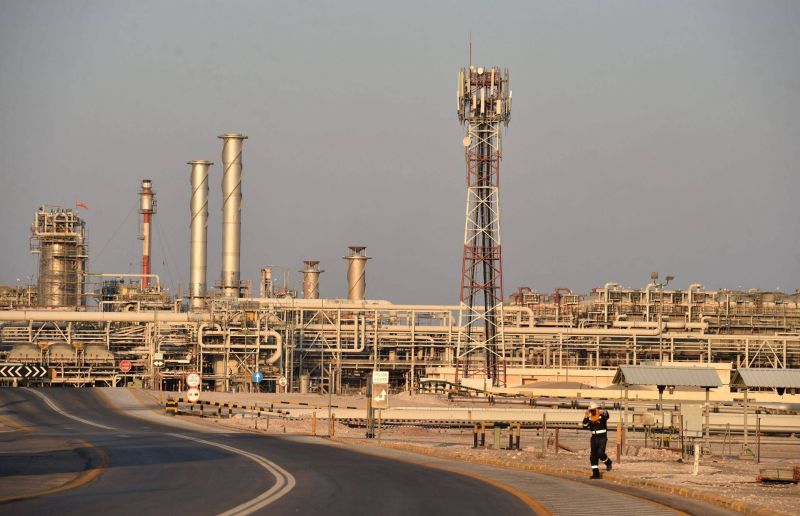 L’OPEP+ continue d’ouvrir les vannes malgré la menace Omicron