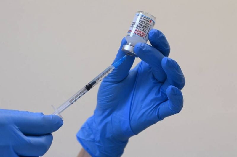 Couvre-feu, vaccin obligatoire, tests PCR... Nouvelles restrictions à l’approche des fêtes