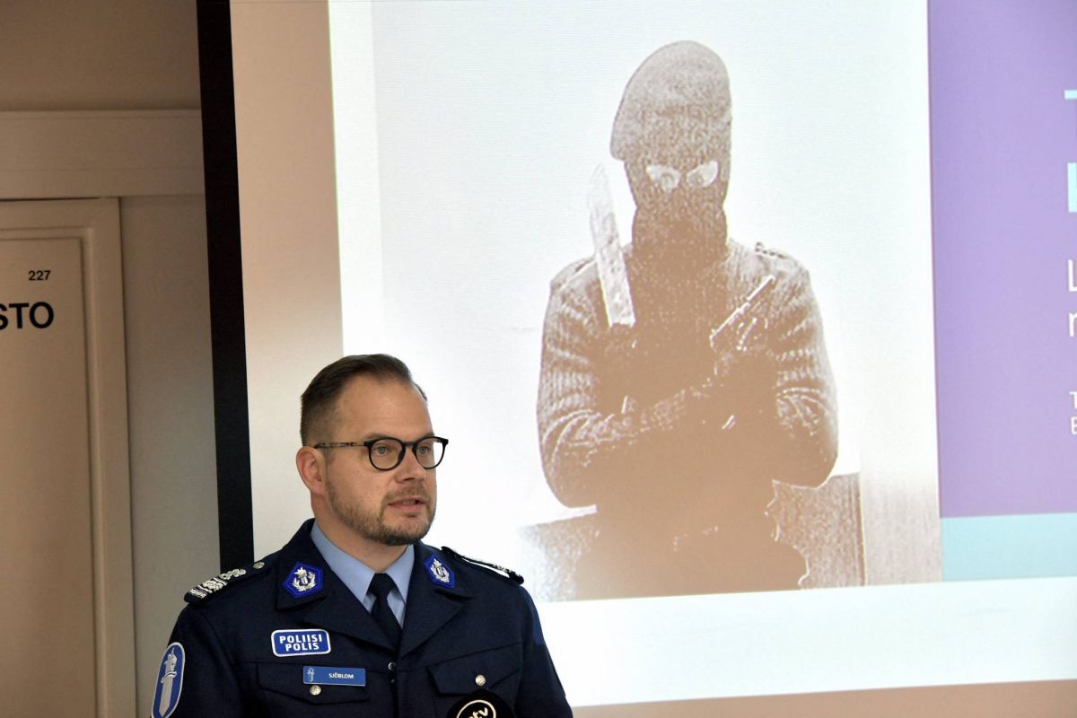 Cinq hommes arrêtés pour terrorisme préparaient un 