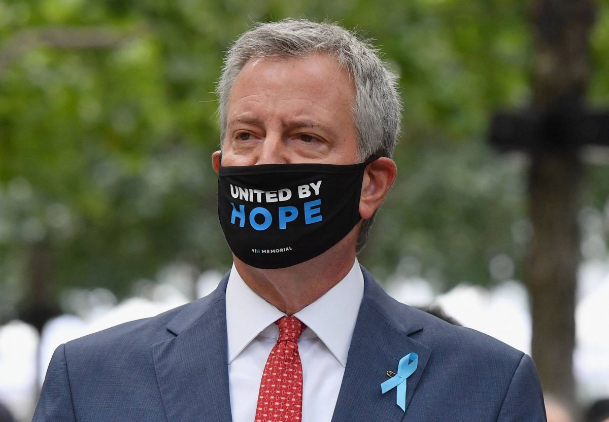 Le maire de New York impose la vaccination obligatoire au secteur privé
