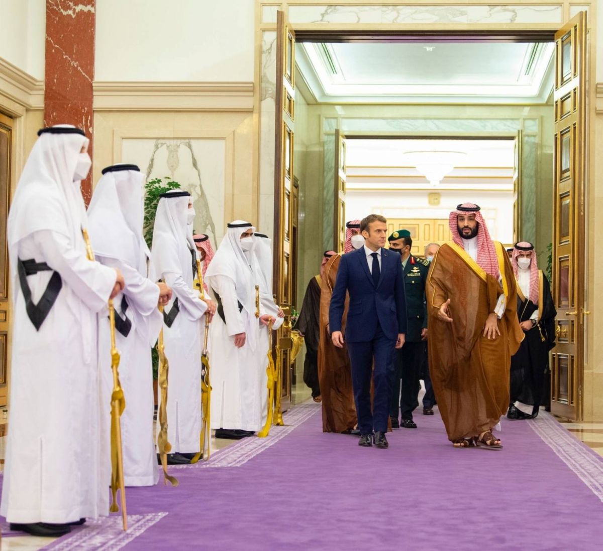 Macron et MBS lancent une initiative pour aider le Liban