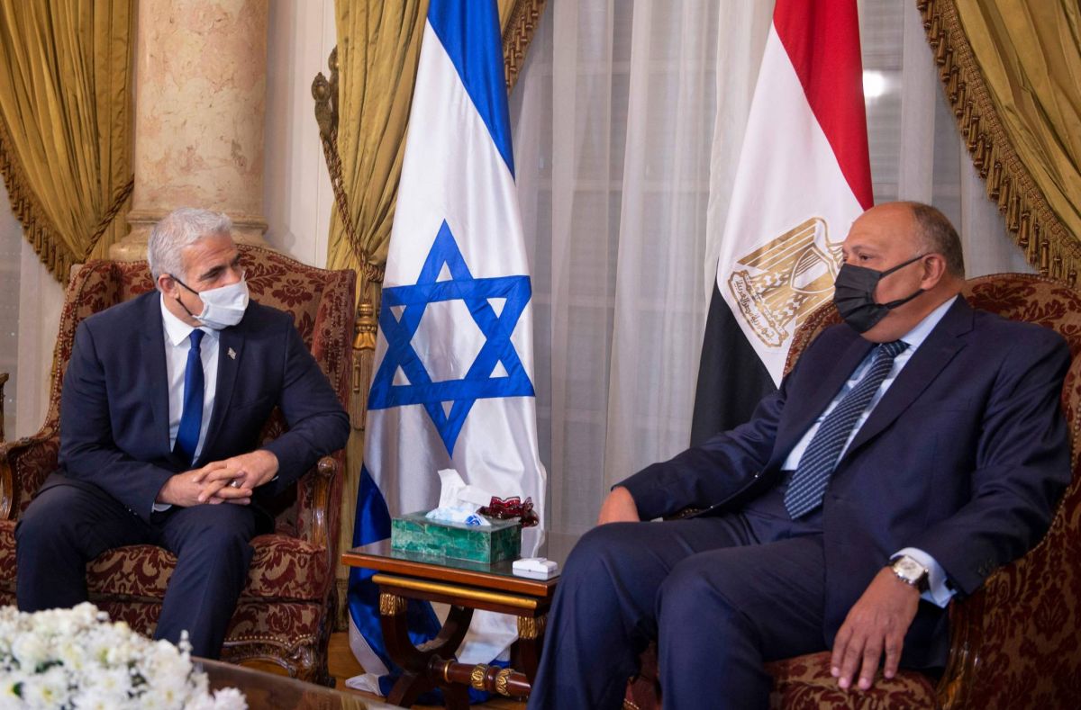 Yaïr Lapid au Caire pour discuter de Gaza et de l’Iran