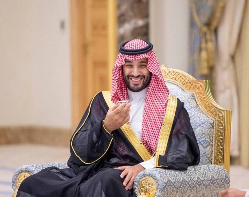 Ben Salmane poursuit aux Émirats sa tournée dans le Golfe