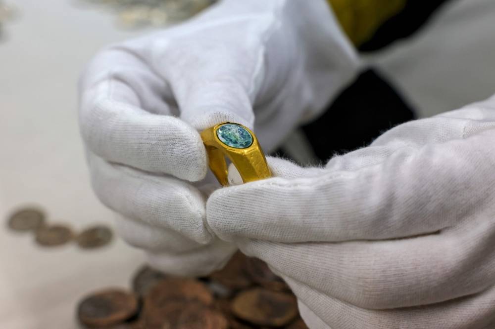 Une bague chrétienne datant de l'empire romain dévoilée en Israël