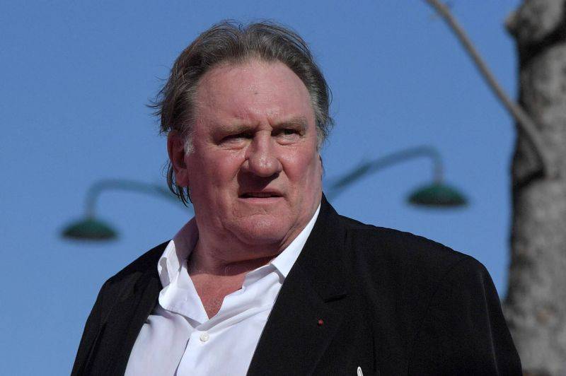 La comédienne Charlotte Arnould affirme avoir été violée par Gérard Depardieu