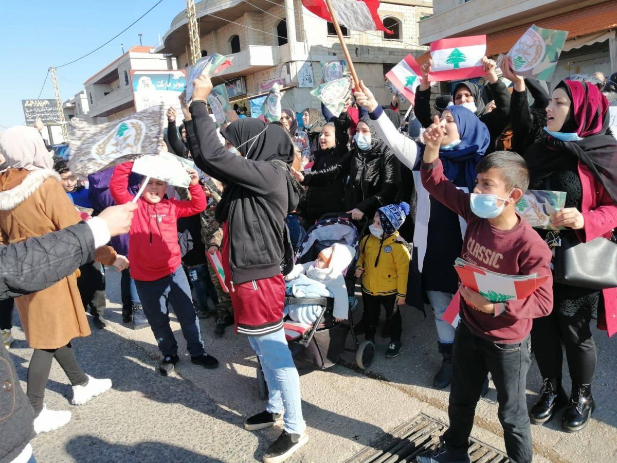 Sit-in de proches de militaires à la retraite à Baalbeck