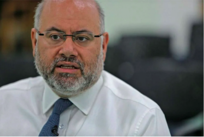 Health minister says lockdown depends on the virus Health minister says lockdown depends on the virus