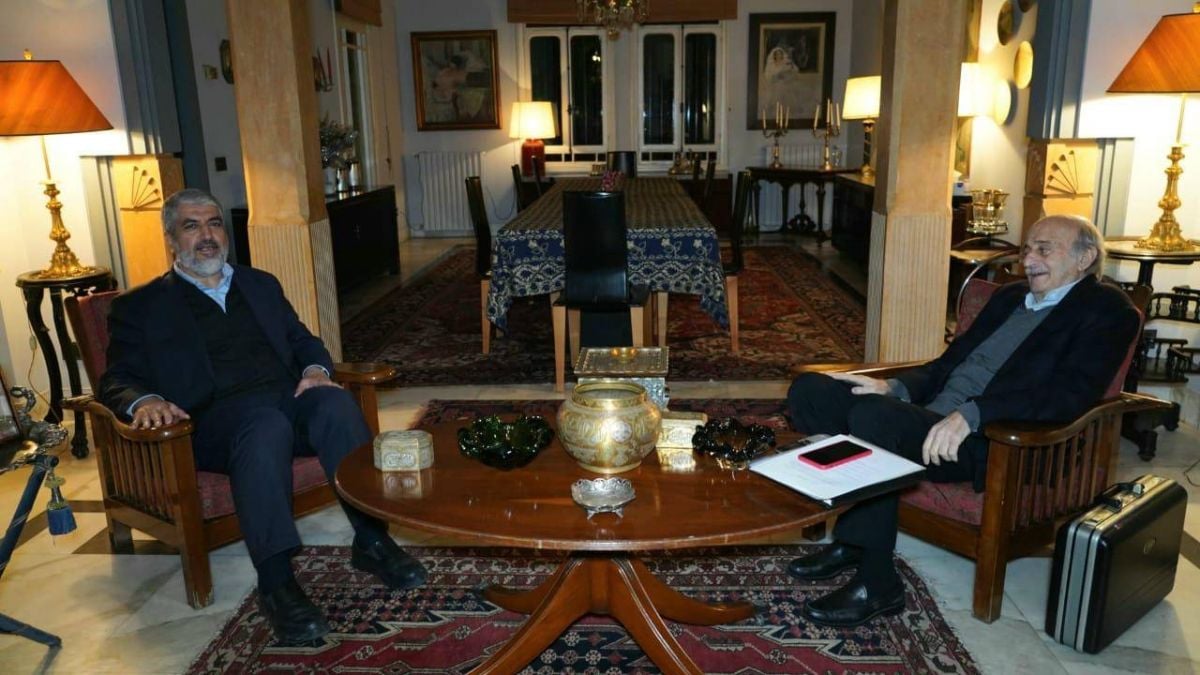 Le Hamas tient à la sécurité du Liban, assure Mechaal lors d'une réunion avec Joumblatt