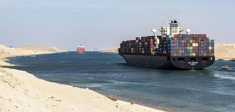 Revenus records en 2021 pour le canal de Suez malgré un blocage historique