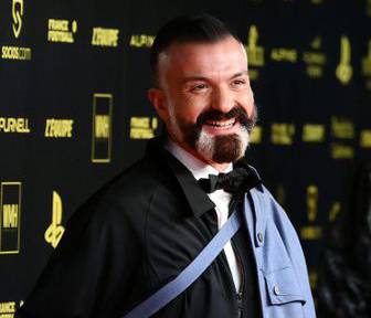 La haute couture du styliste Julien Fournié s’invite dans le métavers...