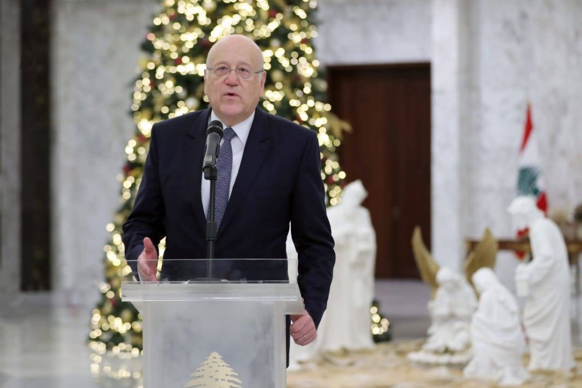 Ouverture prochaine d'une session parlementaire extraordinaire et convocation du gouvernement 