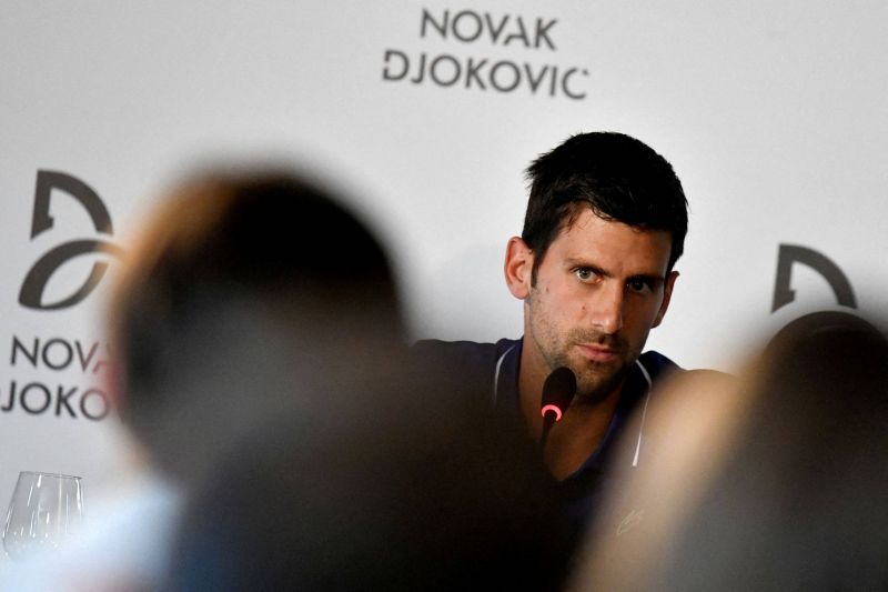 Djokovic a demandé à être transféré du centre de rétention de Melbourne