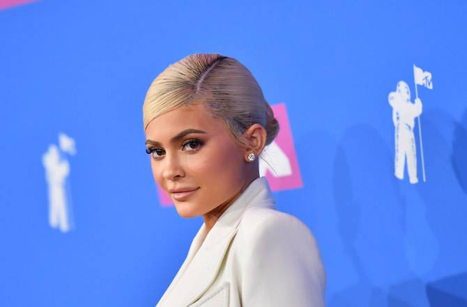 Kylie Jenner devient la femme la plus suivie sur Instagram avec plus de 300 millions d'abonnés
