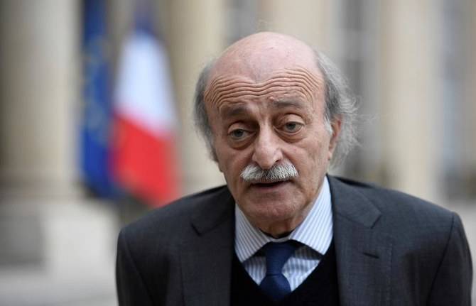 Joumblatt reçu par Lavrov à Moscou