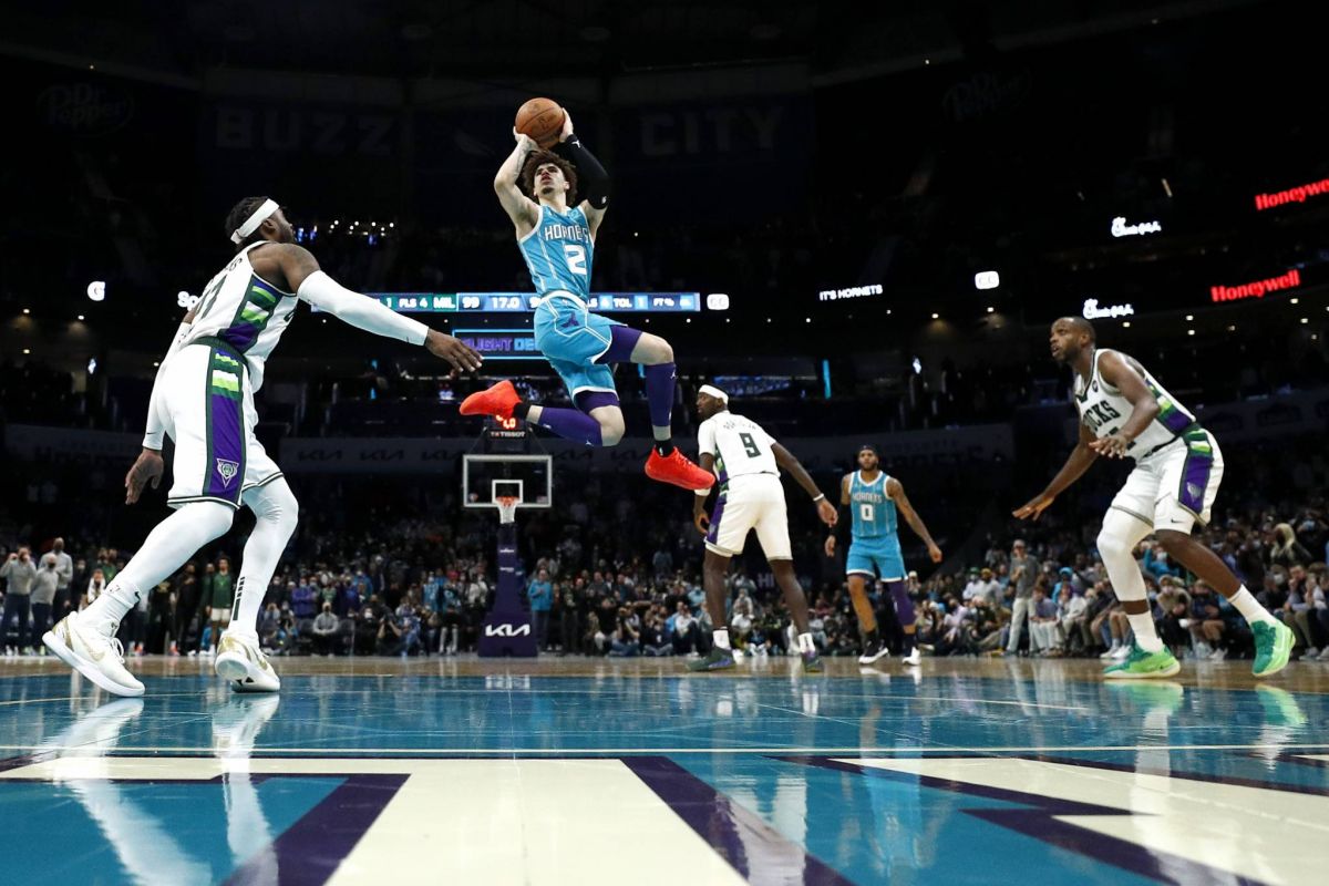 Les Nets, les Bucks et le Jazz solidaires dans la défaite