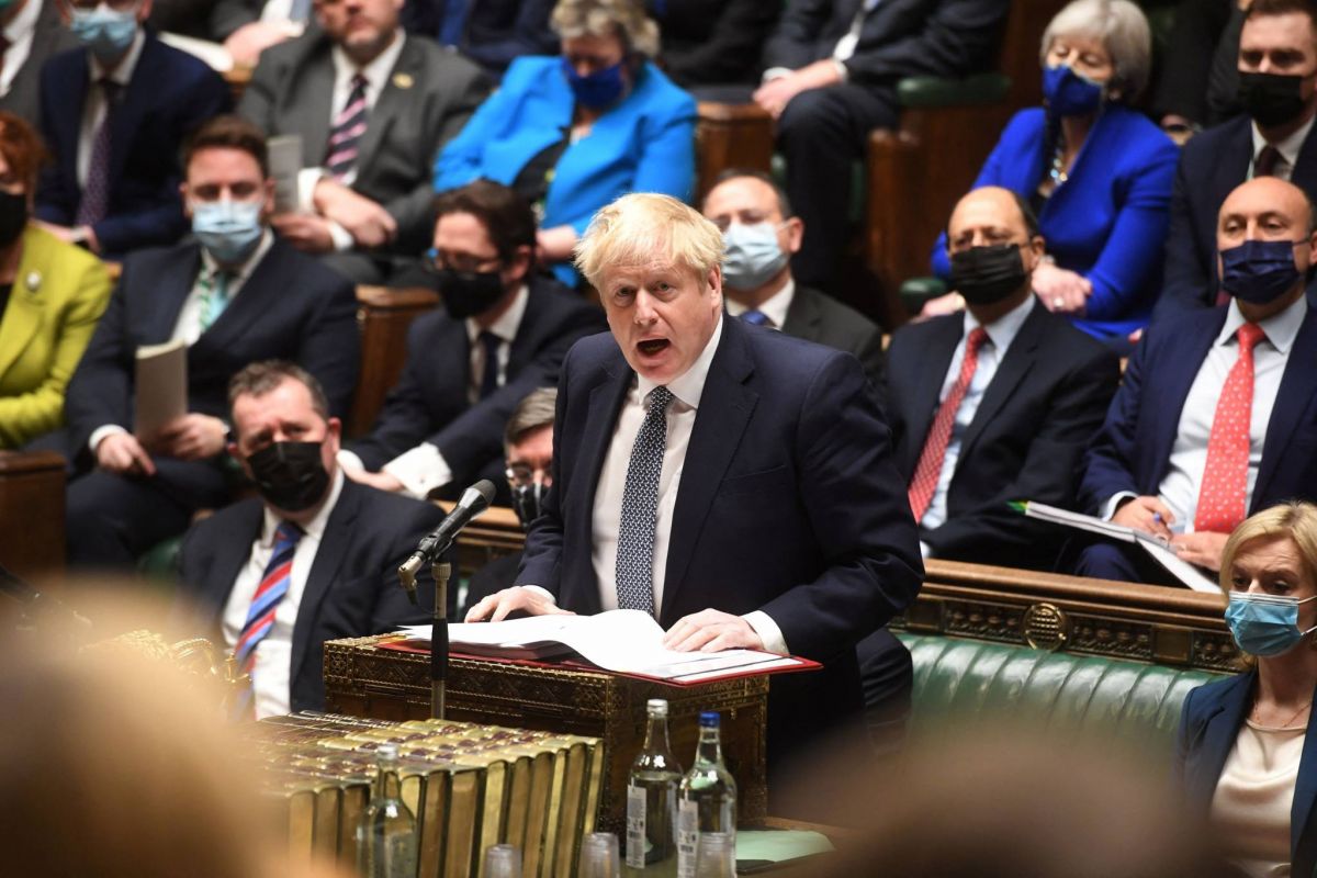 Pots de départ arrosés en plein confinement et deuil national : Downing Street s’excuse auprès de la reine