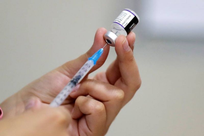 Un vaccin de Pfizer adapté à Omicron sera prêt en mars
