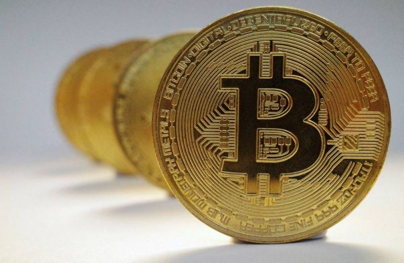 Le bitcoin passe brièvement sous 40.000 dollars, pénalisé par la Fed