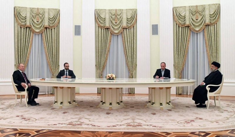 Poutine et Raïssi affichent leur entente à un moment décisif des négociations