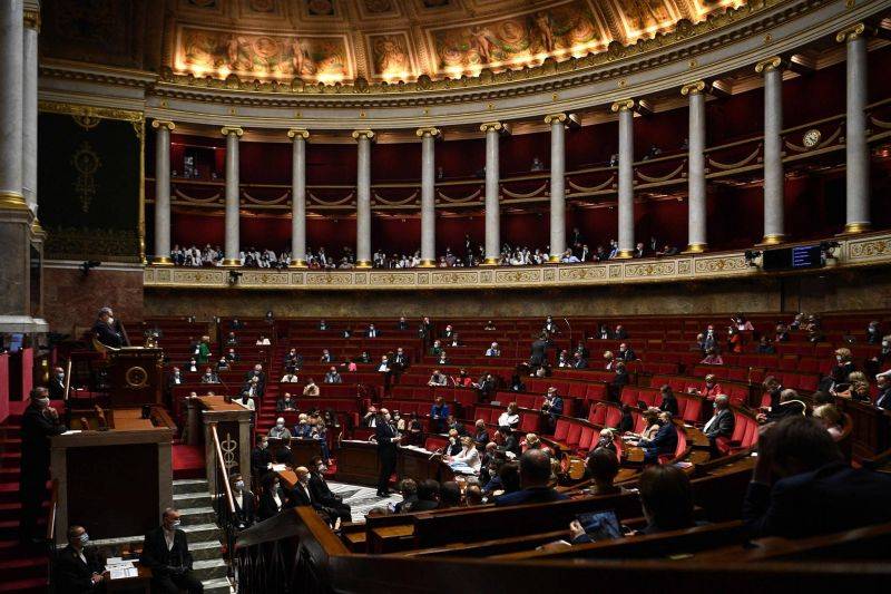 L'Assemblée nationale adopte une résolution dénonçant le 