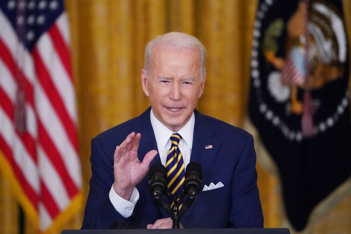 Biden tente de se relancer au cours d'une conférence de presse marathon