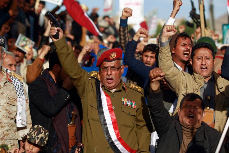 Les frappes meurtrières au Yémen rendent la paix 