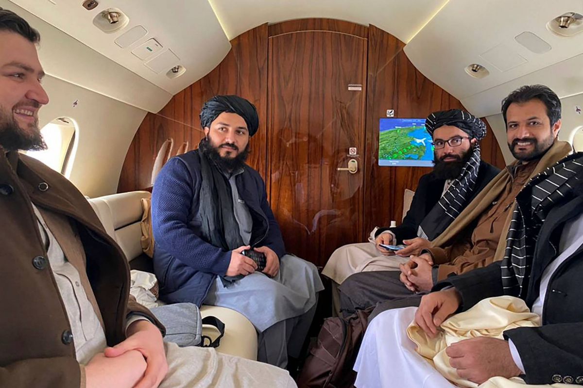 Talibans et membres de la société civile afghane prennent langue à Oslo