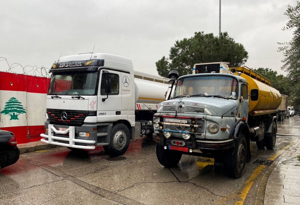 Nouvelle mobilisation des chauffeurs routiers, plusieurs axes bloqués à Beyrouth Nouvelle mobilisation des chauffeurs routiers, plusieurs axes bloqués à Beyrouth