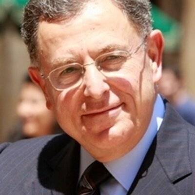 Siniora : Mon frère Saad, je suis avec toi malgré ta décision